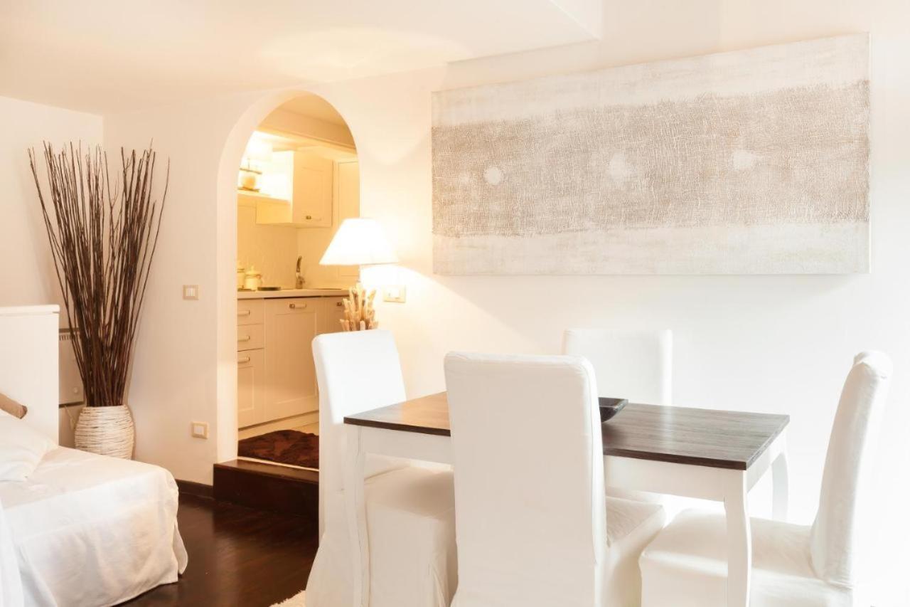 로마 Piazza Navona White Penthouse 아파트 외부 사진